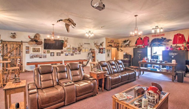 Pheasant Game Farm Missouri Vacation Rental!