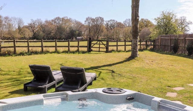 Pheasant Lodge a peaceful countryside hot tub retreat