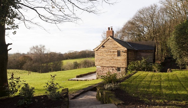 Pheasants Nye privacy but not isolated on Peckforton hills