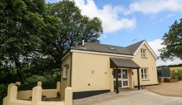 Pheasants Roost With Indoor Heated Pool, Cottage In Devon