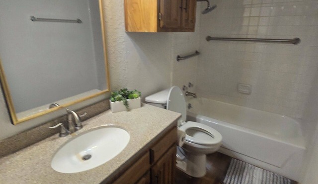 Phenomenal 2-bedroom townhome with AC in Arlington