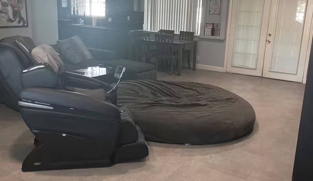 Phenomenal 4-bedroom house with AC in Las Vegas