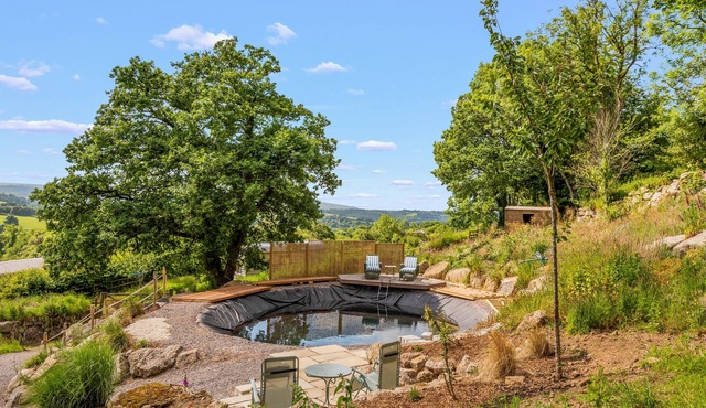 Phillips Barn sleeps 2 guests in 1 bedroom