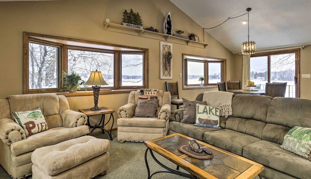 Phillips Cabin w/Lake Views & Private Dock!