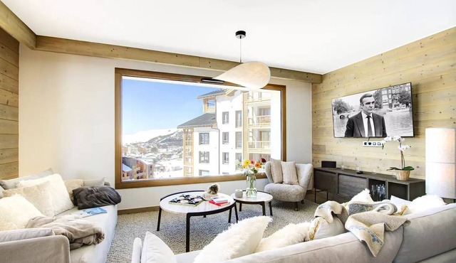 PHOA23 Large apartment in residence with swimming pool at the foot of the slopes