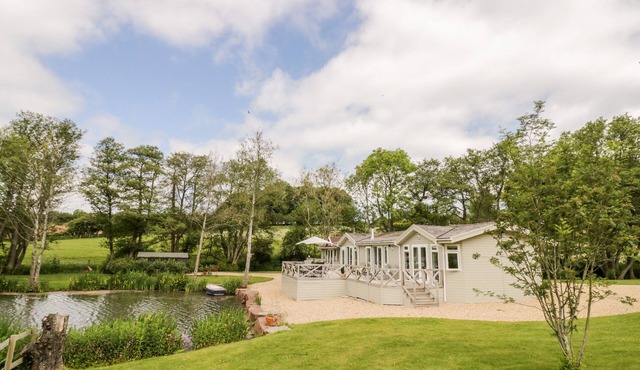 PHOCLE LODGE, family friendly, with a garden in Ross-On-Wye