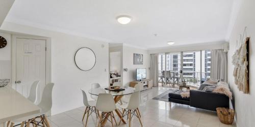 Phoenician Resort Broadbeach - Gclr