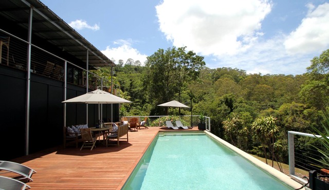 Phoenix Eumundi Bed & Breakfast