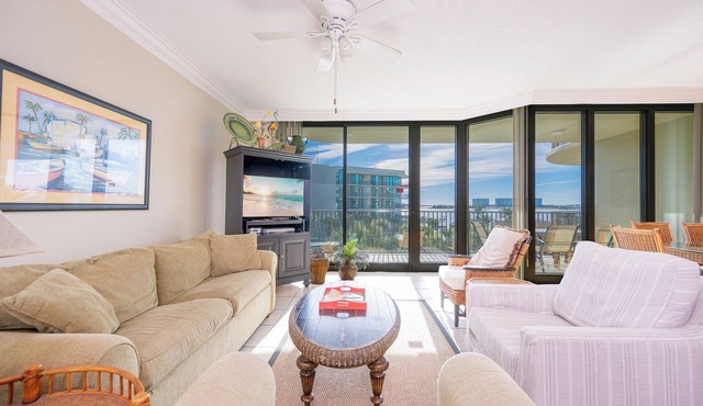 Phoenix on the Bay 1308 Tropical Oasis