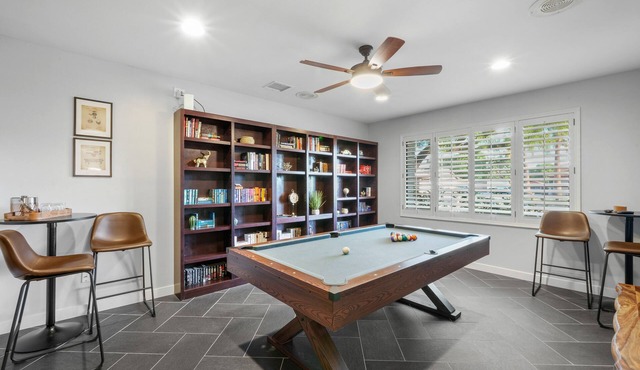 Phoenix Pool ~ Pool Table ~ BBQ ~ 4 BR: Luxury!