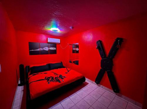 Phoenix Red Room for Couples