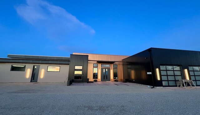 Phoenix Rising Villa Sauret Ste