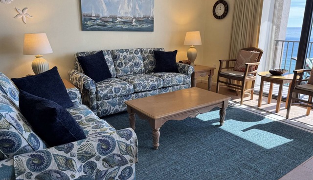 Phoenix X 1114, 3 BR, Gulf front, new Splash Pad, Excellent communication