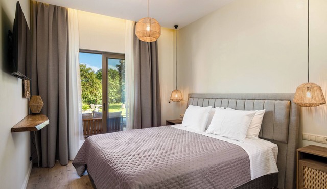 Phos Elegant Residences by Konnect, 400m to the beach - One Bedroom Apartment