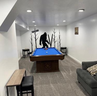 Photo Op with Sasquatch 2 min to walk Silver Mtn