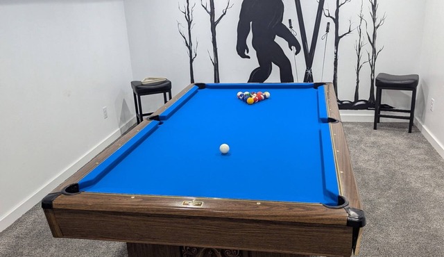 Photo Op with Sasquatch 2 min walk to Silver Mtn