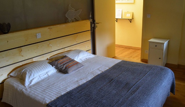 Phrygane room bathroom