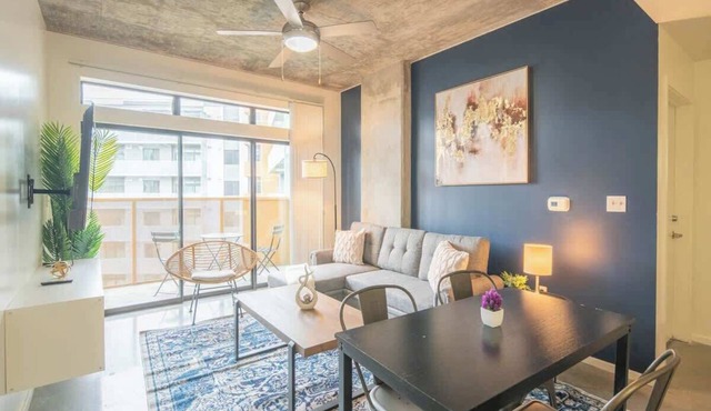 PHX Downtown Stay | Pool + Gym + Free Parking & W/D