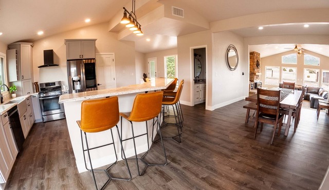 Piñon House - 5-bedroom home - Royal Gorge Cabins