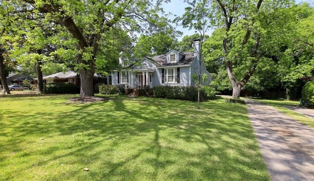 Pia's Place! Spacious 4-bedroom home filled with Old World charm!