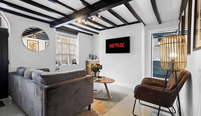 Piano Cottage - Stunning grade 2 listed cottage