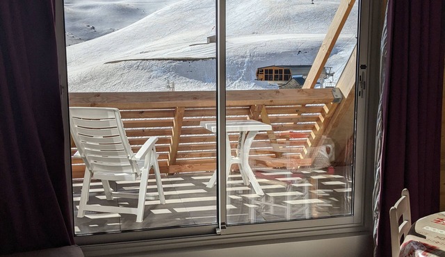 Piau Engaly studio 5 places south terrace, facing tracks