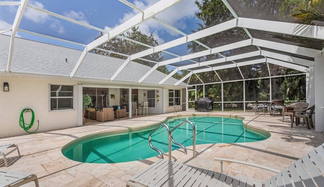 PICCADILLY MANOR-3BD/2BA W HEATED POOL +1 773 443-7832