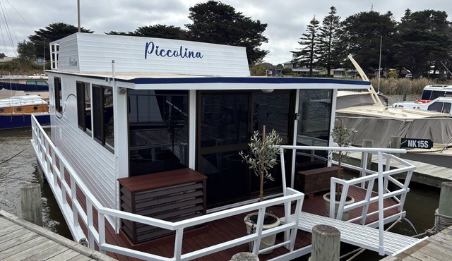Piccolina Floating Accomodation