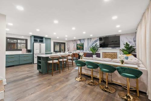 Pickball & Basketball - Pool - HotTub - GameRoom - FirePit