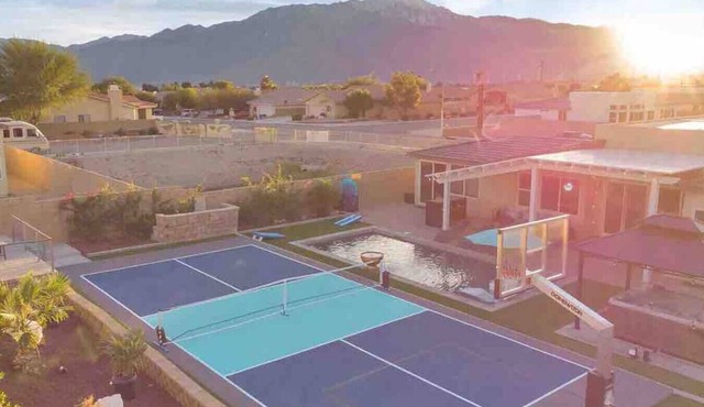 Pickle ball+basketball,pool+spa,arcades+games,bbq