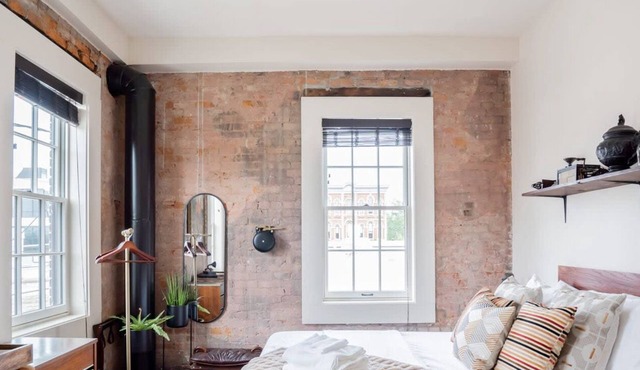 Pickle Factory Hotel—1BR Close to Stadiums & Bars