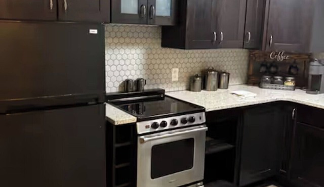 Pickle in the Park - 1 Bedroom Studio Apartment