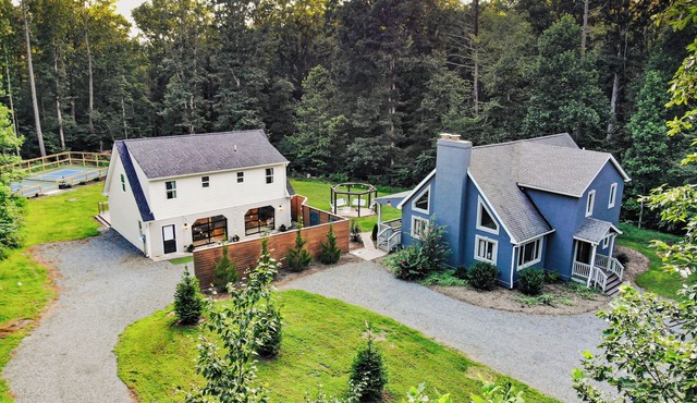 Pickleball - 2 Homes - Sleeps 20 - 151 Brew Trail