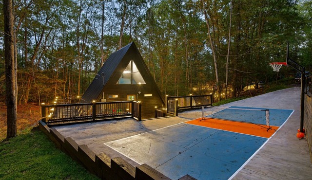Pickleball A-Frame Cabin w/Fire Pit, Hot Tub, Sauna