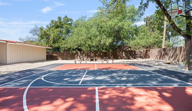 Pickleball Court House Close to Tech and Hospitals