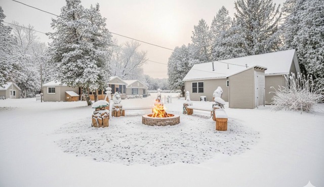 Pickleball | HotTub (Shared) | 2.5 Acres | Dog OK| FirePit