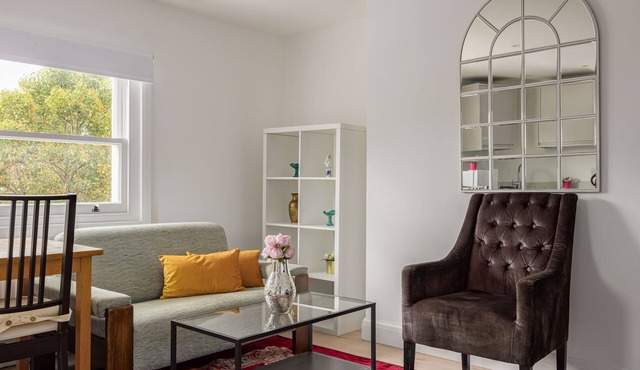 PickThePlace Kensington Lux Apartments III