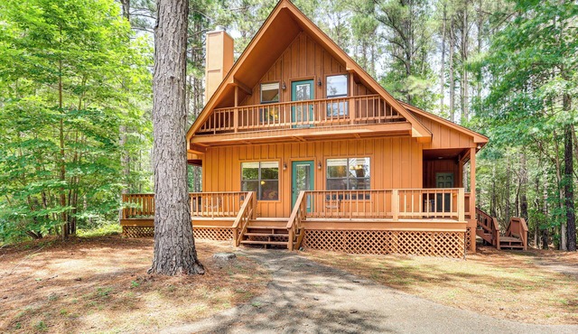 Pickwick Lake Cabin w/Private Marina Access