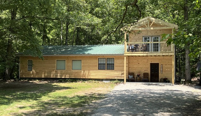 Pickwick Lake Retreat- 1.8 miles to marina and boat ramp