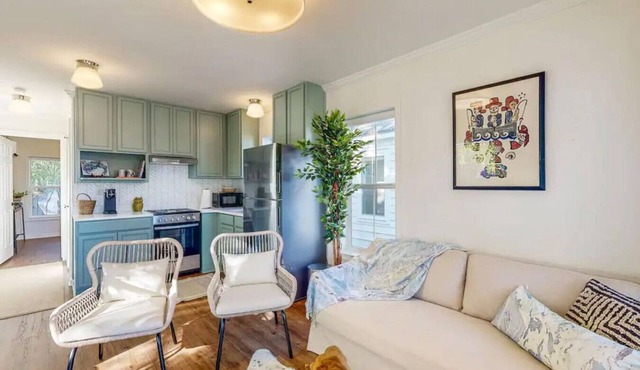 Picture book cottage!