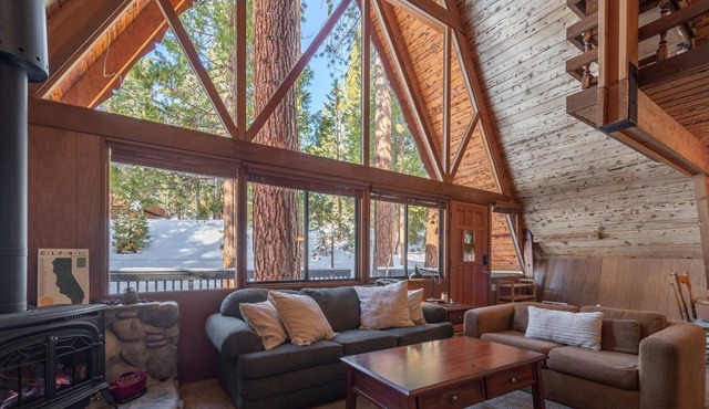 Picture Perfect A-Frame with Hot Tub!