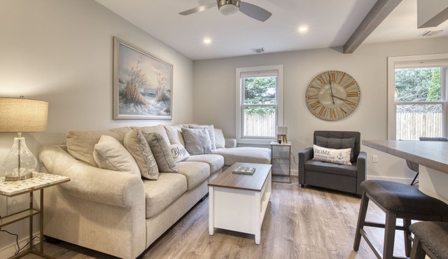 Picture perfect Southold cottage