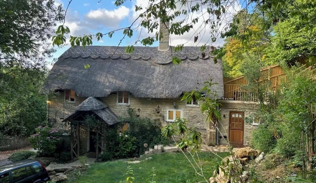 Picture Postcard Dorset Cottage Sleeps up to 6