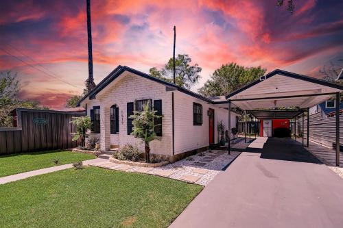 Picture Your Stay | Beautifully renovated home