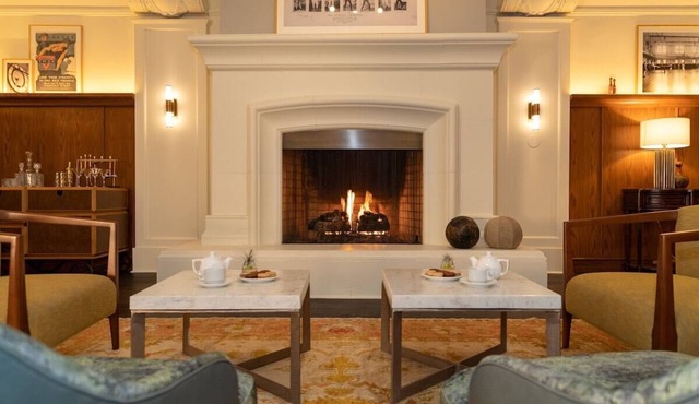 Picturesque Bayfront Stays: Spacious Suite w/Living Area | Near Union Square