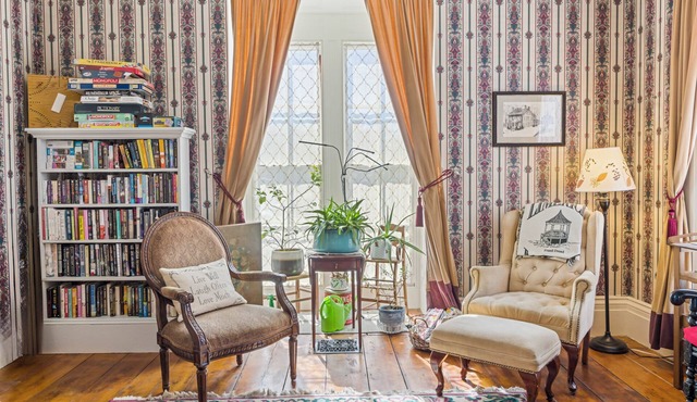 Picturesque bed and breakfast, nestled in the foothills of the white mountains.