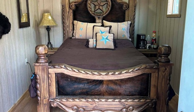 Picturesque cabin in awesome Swan Valley- Beautiful lakes, mountains