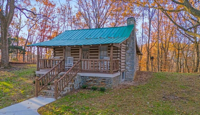 Picturesque Cabin fireplace+wifi