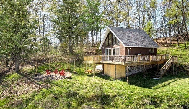 Picturesque Chalet-Style Cabin with Hot Tub, Minutes From the Shenandoah in Hardy County, West Virginia