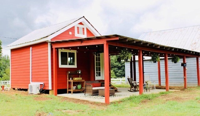 Picturesque Cottage on a Beautiful Farm